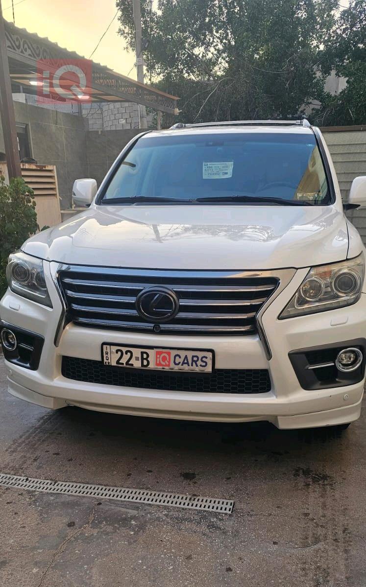 Lexus LX